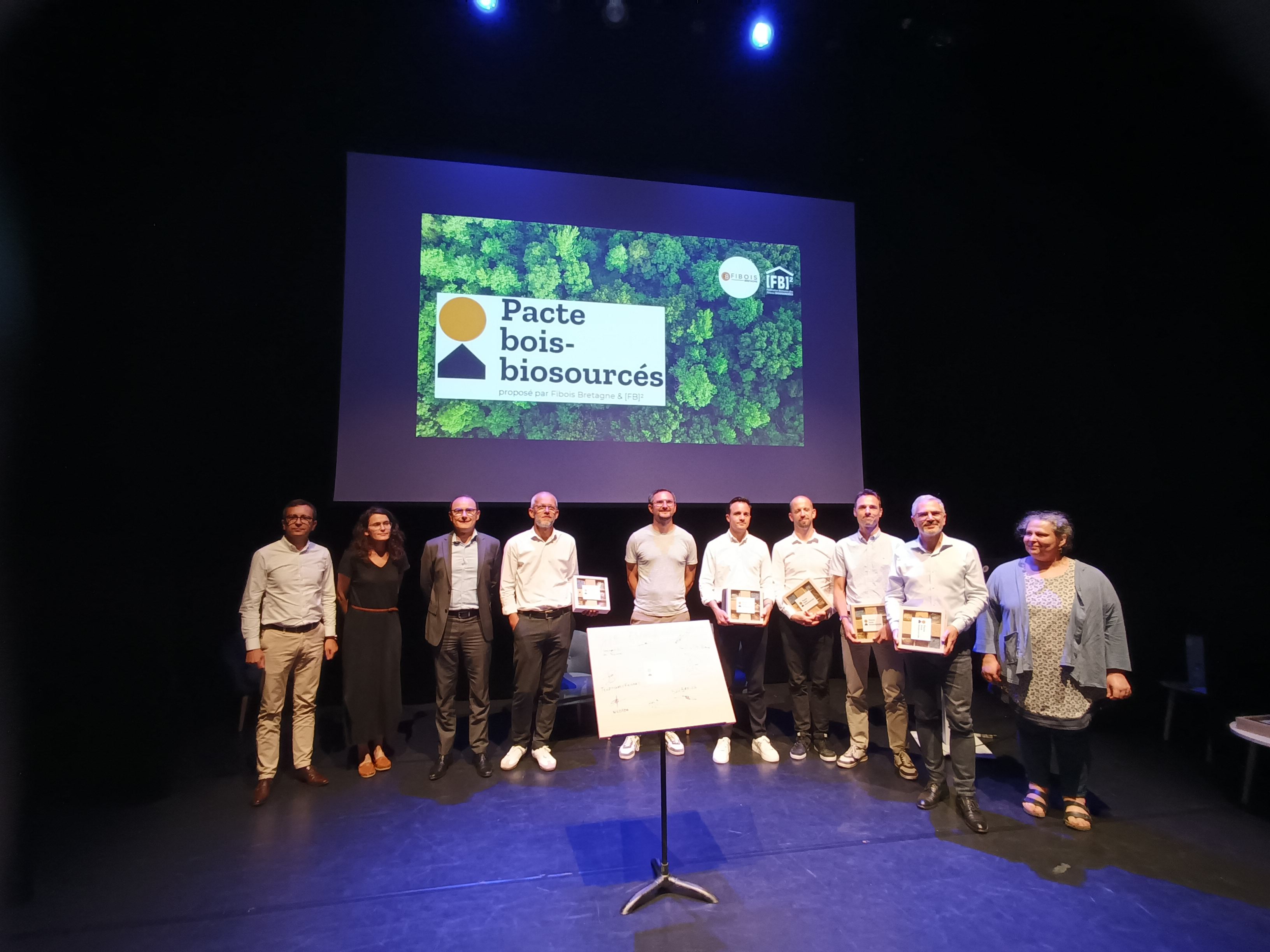Les signataires du Pacte Bois Biosourcés en Bretagne